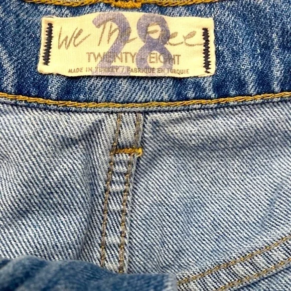 We The Free-Free People Distressed Denim Jean Skirt-Raw Edge-Light Wash-Size 28 - Picture 4 of 5